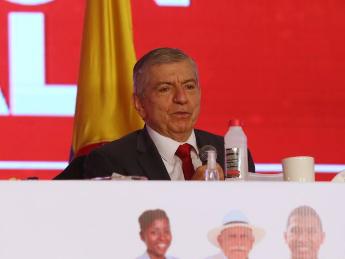 Los coqueteos del Pacto Histórico a César Gaviria y el Partido Liberal