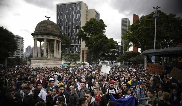 ¿Usted considera que las celebridades deben opinar sobre política?. Foto: Colprensa