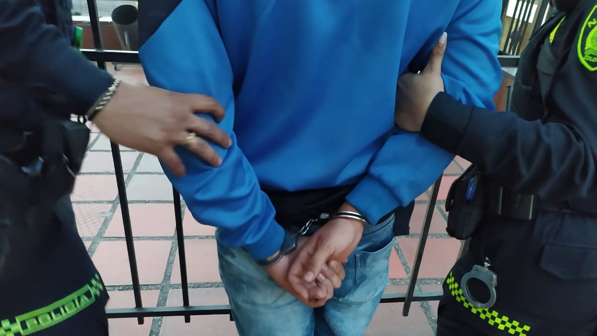En el centro de Manizales un joven fue herido cuando evitaba que le robaran su celular