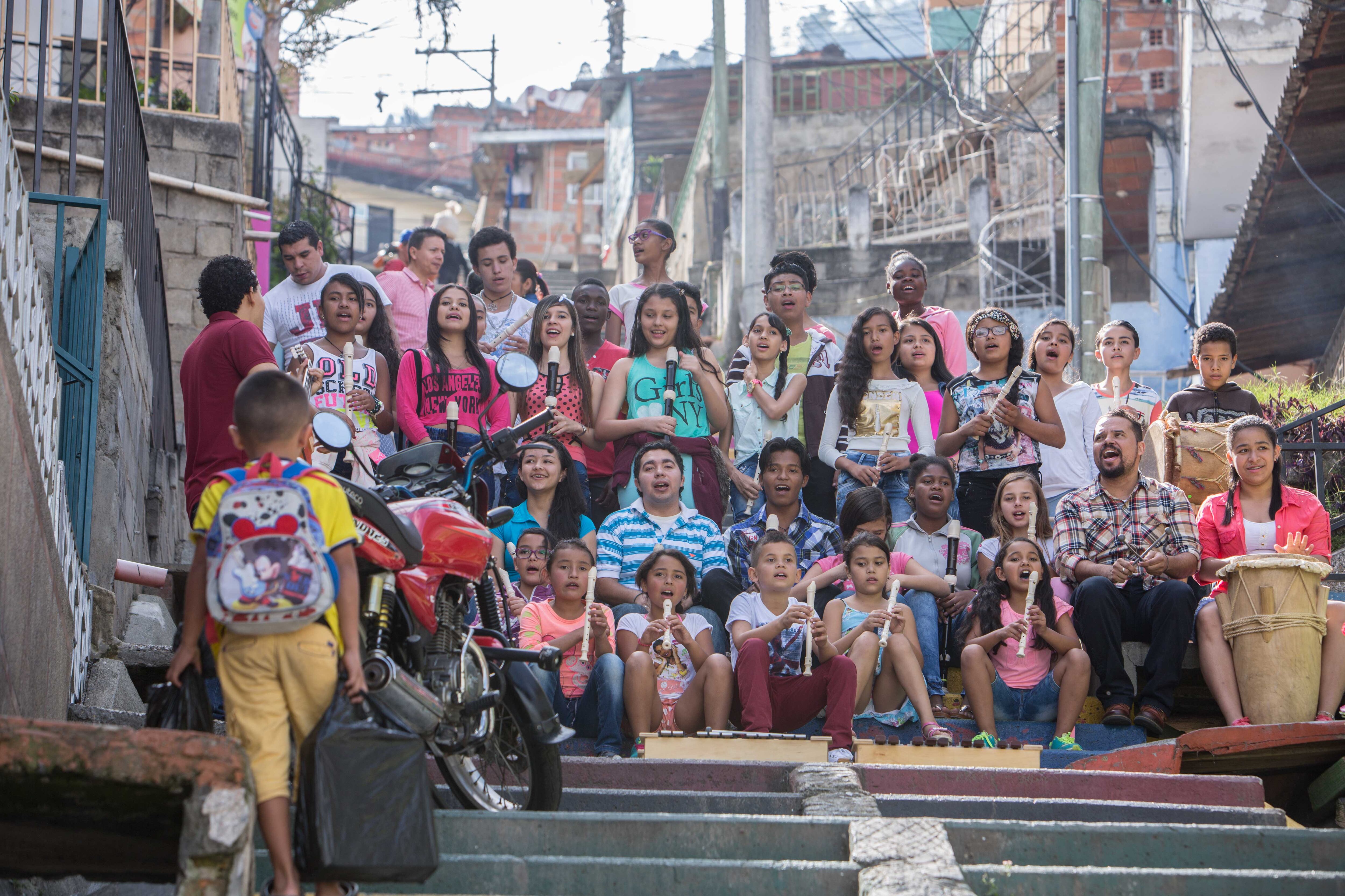 Centro Musical Batuta Estación Madera, Medellín. Foto por Juan Fernando Ospina.