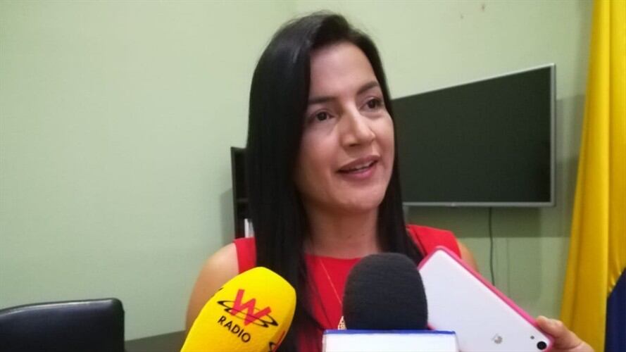 La ministra (e) de Agricultura, Claudia Jimena Cuervo Cardona, afirma que el Ministerio deja más tierras para producir y productos en el exterior. Foto: Adrian Rodríguez (W Radio)