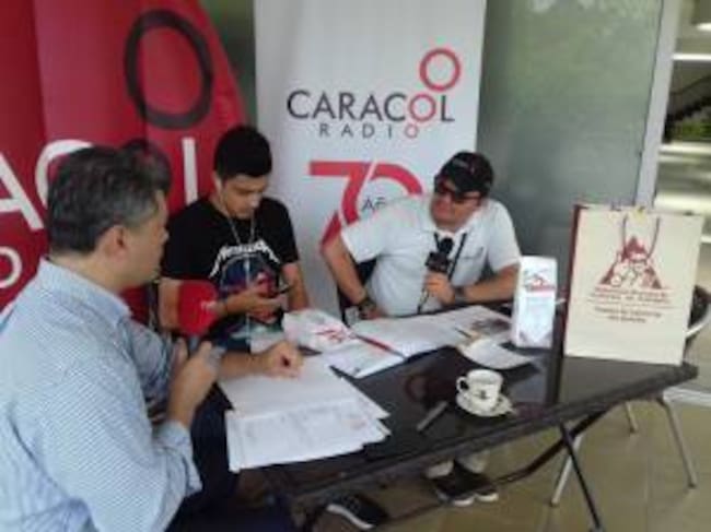 El director ejecutivo del Comité Departamental de Cafeteros entregó el café El Agrado