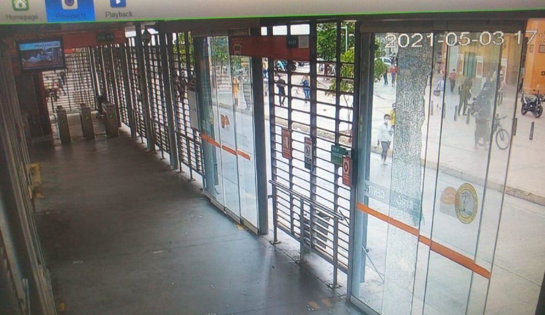 La operación se reanudaría una vez se garantice el orden público para evitar ataques contra estaciones y buses del sistema