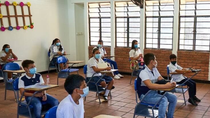 Colegio de Florida estará en virtualidad dos días tras seis contagios