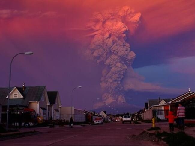 Advierten de riesgo de nueva erupción del volcán Calbuco en Chile
