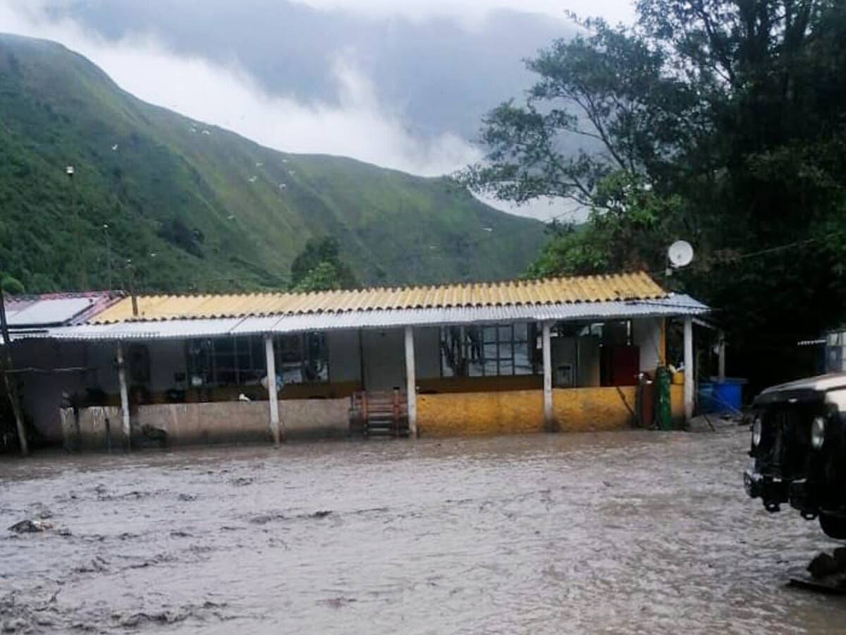Gobernación de Cundinamarca declara alerta máxima en el oriente del departamento por fuertes lluvias