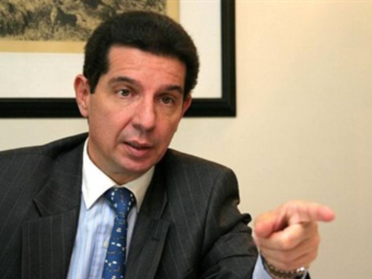 El referendo por la paz será financiado por narcotráfico y secuestro: Lafaurie