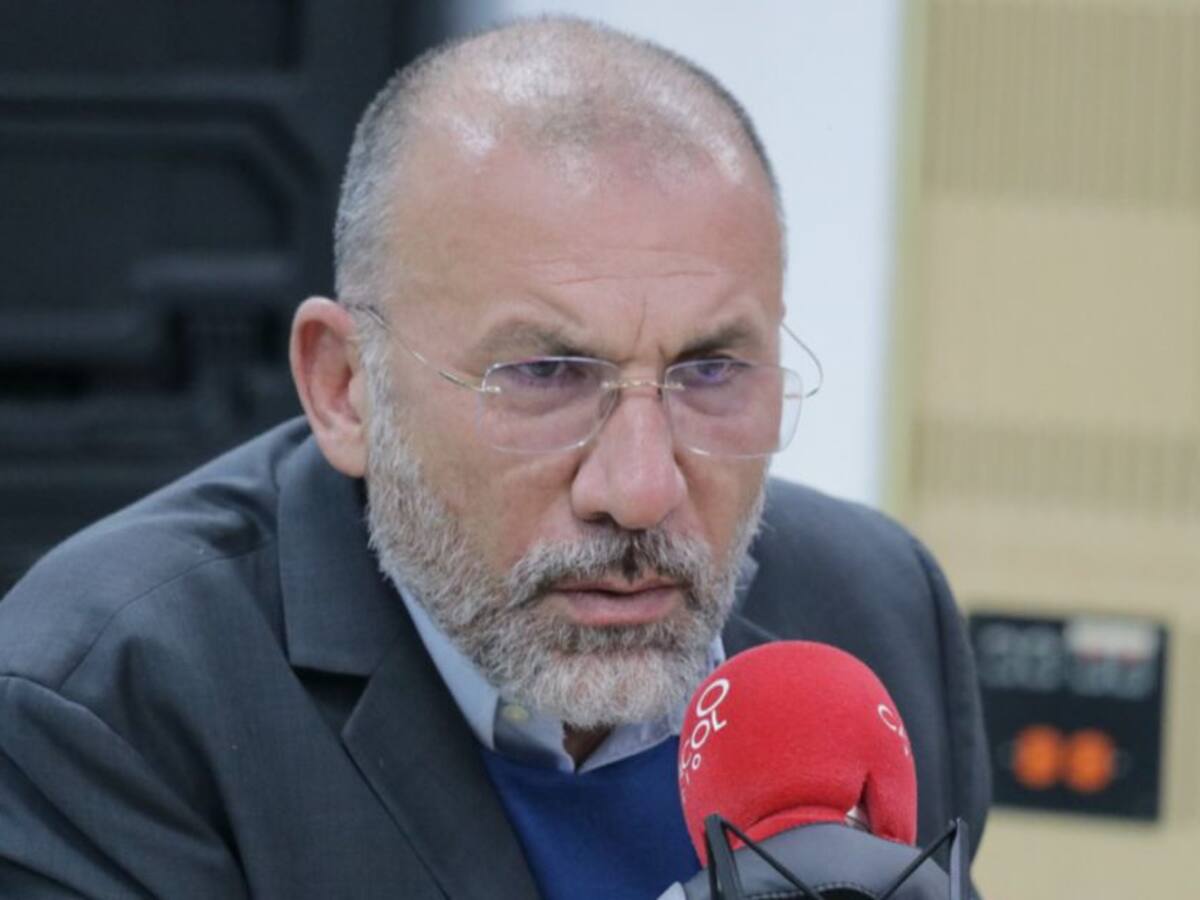 "Se debe conocer cómo han operado los aparatos de parapolítica": Roy