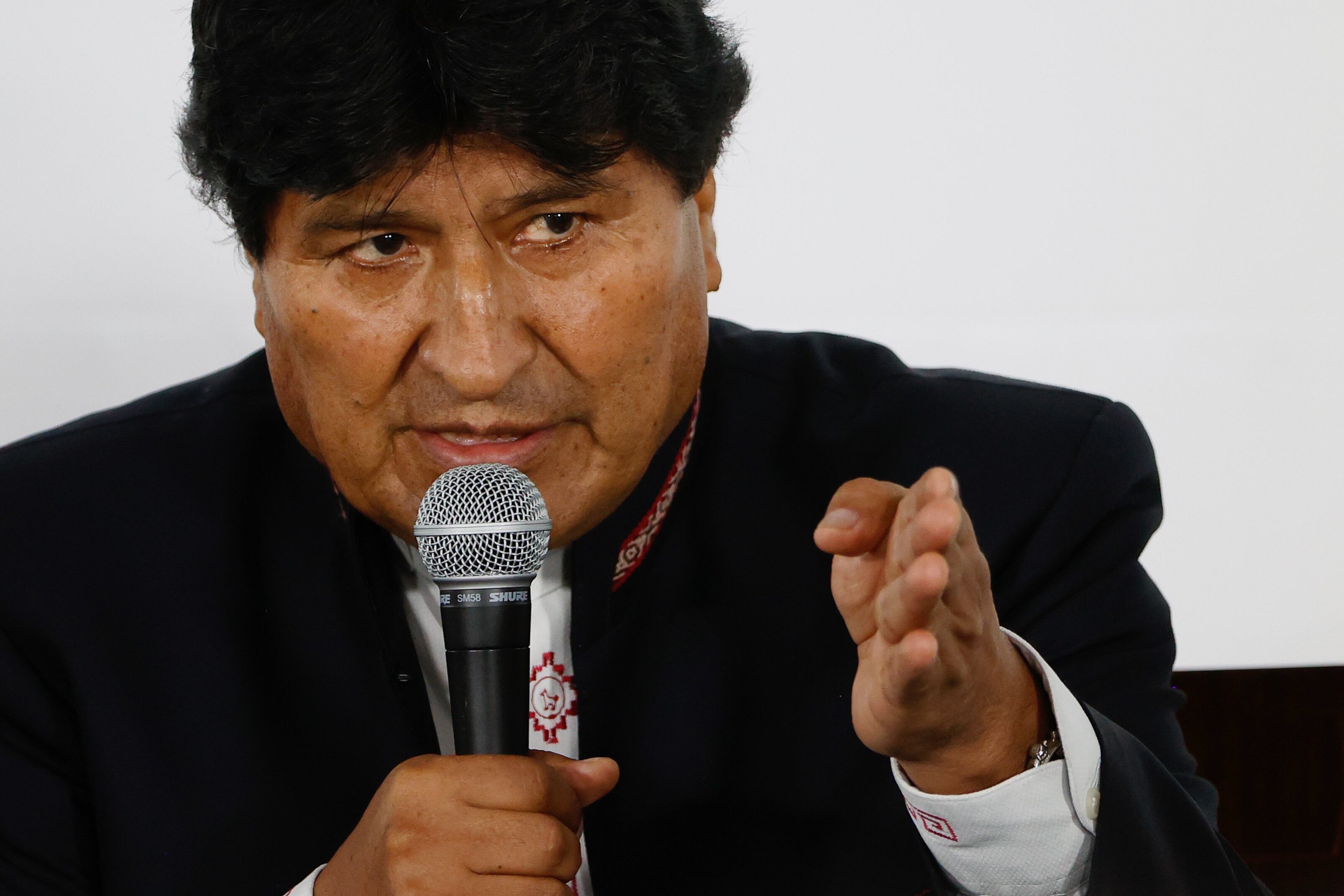 El expresidente de Bolivia, Evo Morales, en la presentación de su libro "Evo: Operación Rescate. Una trama geopolítica en 365 días", en la embajada de México, en Buenos Aires (Argentina). 
EFE/ Juan Ignacio Roncoroni /ARCHIVO