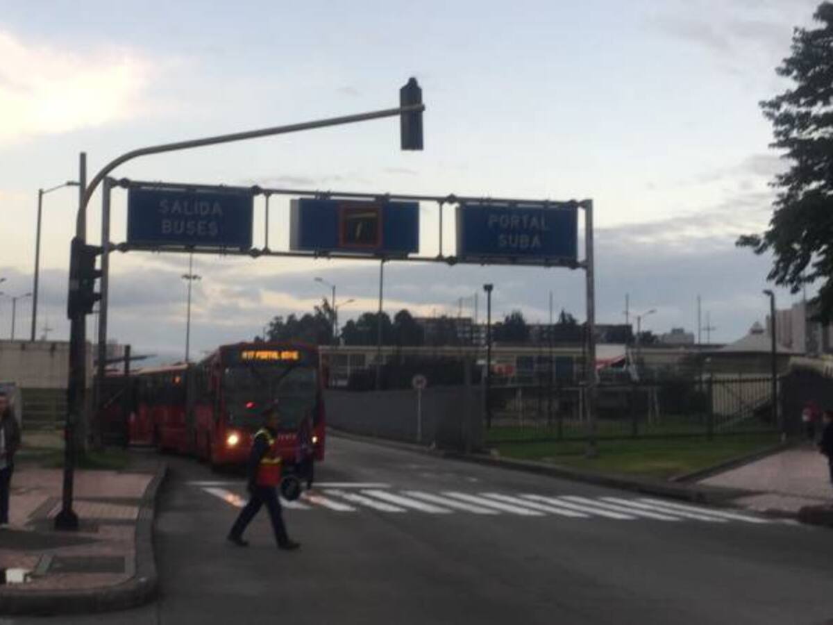 Fue una bomba molotov la que estalló en bus de TransMilenio: Policía