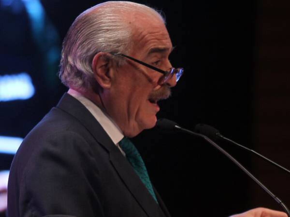 Solicitudes del expresidente Pastrana son de un ciudadano más, dice Santos