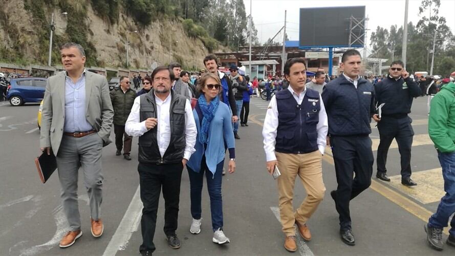 Gobierno se reúne con autoridades en frontera con Ecuador por migración de venezolanos. Foto: Cancillería