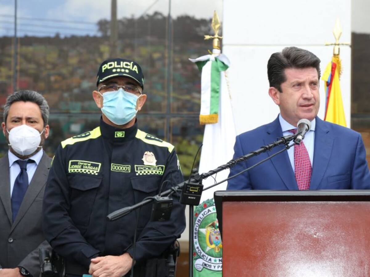 Ministro de Defensa le pidió a Bogotá que arregle los CAI dañados