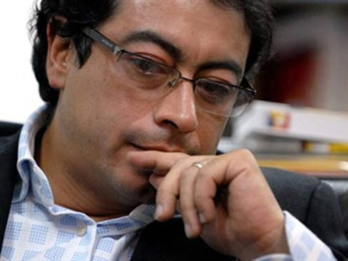 En Los 5 de Lore, el alcalde Gustavo Petro, y su música favorita