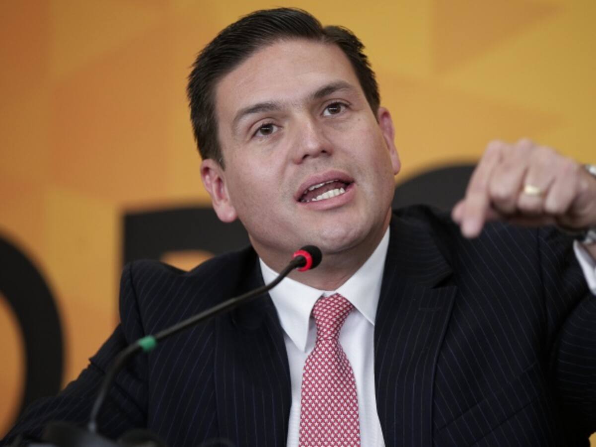 Voy solo a primera vuelta y luego buscaré equipo para gobernar: Pinzón