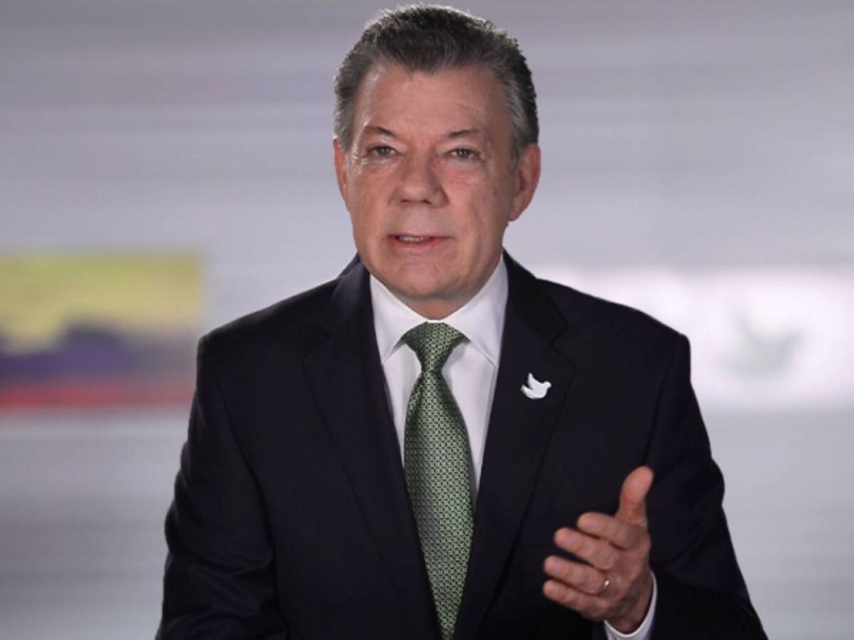 El acuerdo no promueve la ideología de género ni pone en riesgo la propiedad privada: Santos