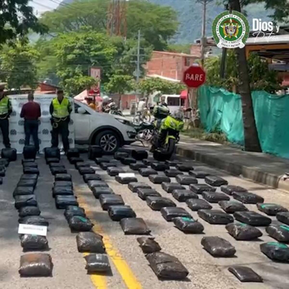 Marihuana y detonantes fueron incautadas por la policía en el Suroeste de Antioquia