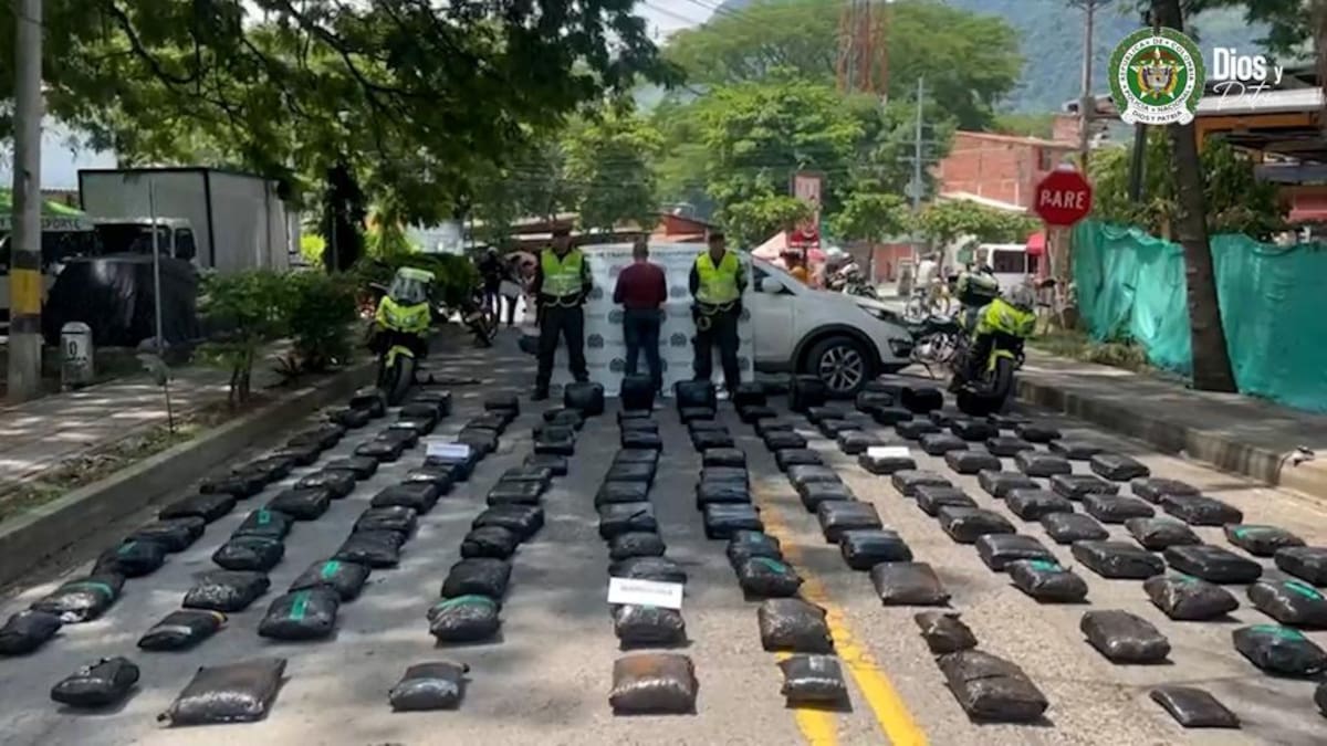 Marihuana y detonantes fueron incautadas por la policía en el Suroeste de Antioquia
