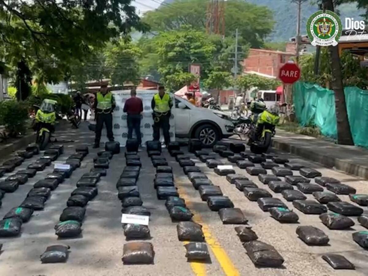 Marihuana y detonantes fueron incautadas por la policía en el Suroeste de Antioquia