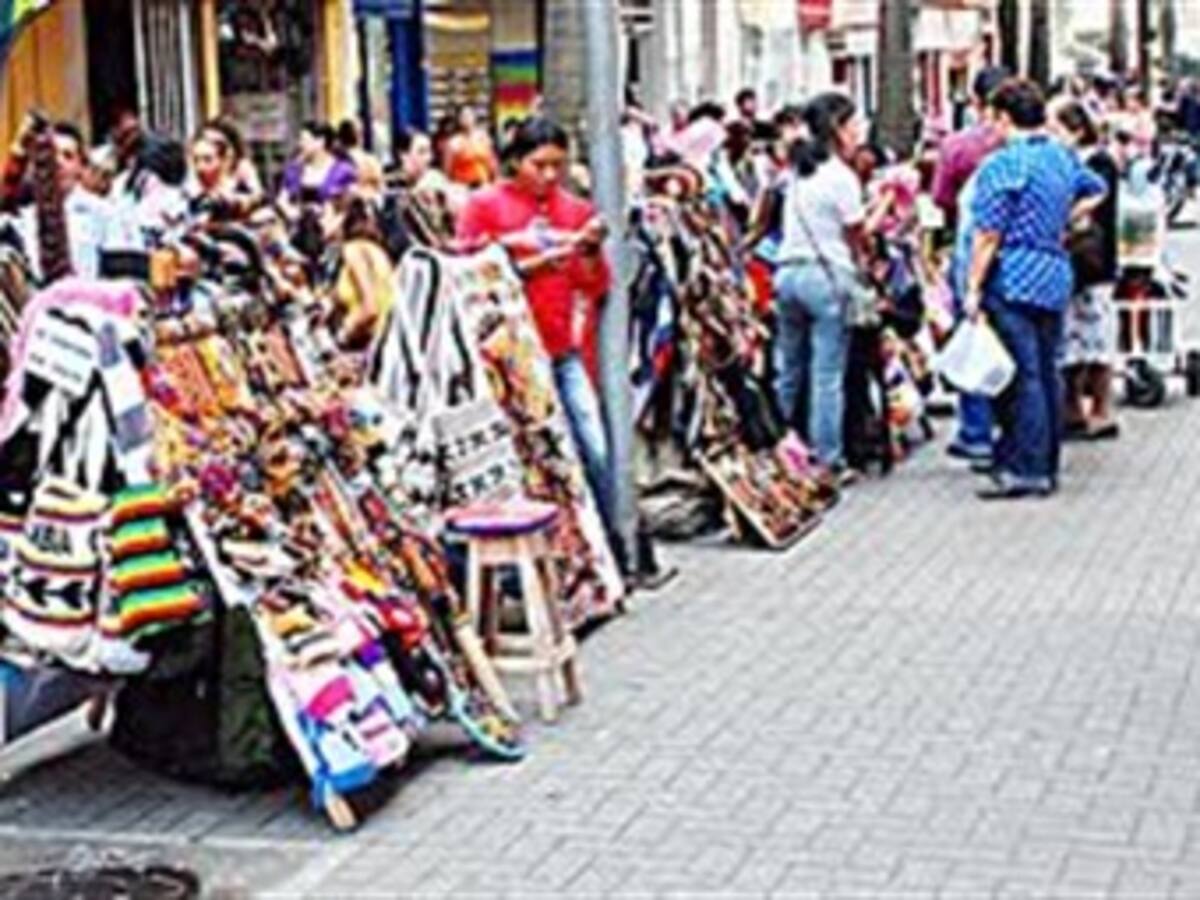 En marzo de 2013 Distrito reubicaría vendedores informales