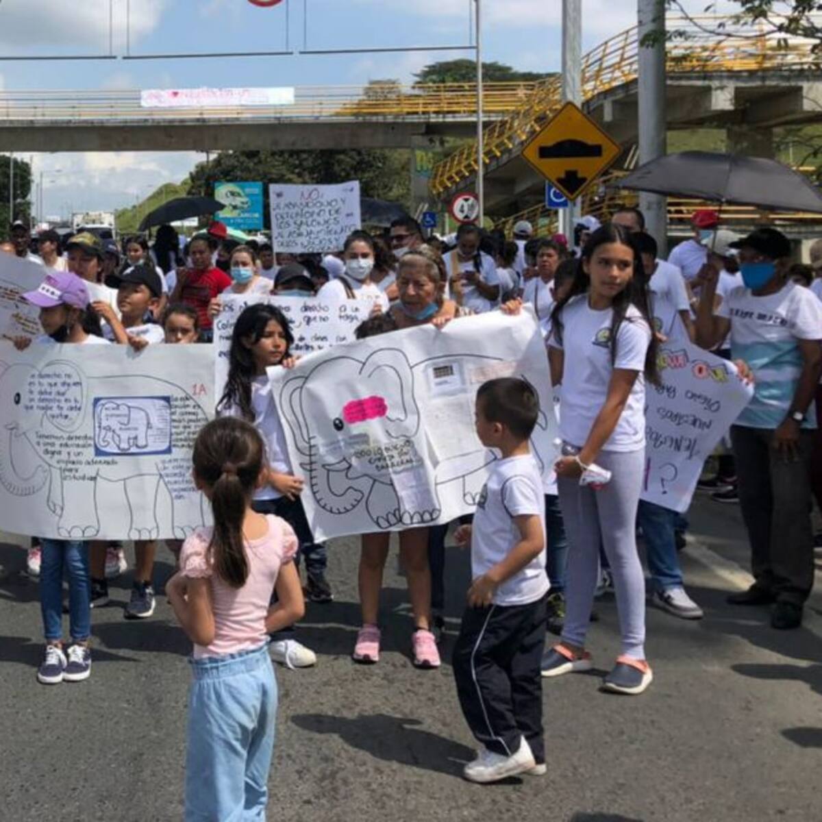 Denuncian retrasos en la construcción de un megacolegio en La Virginia