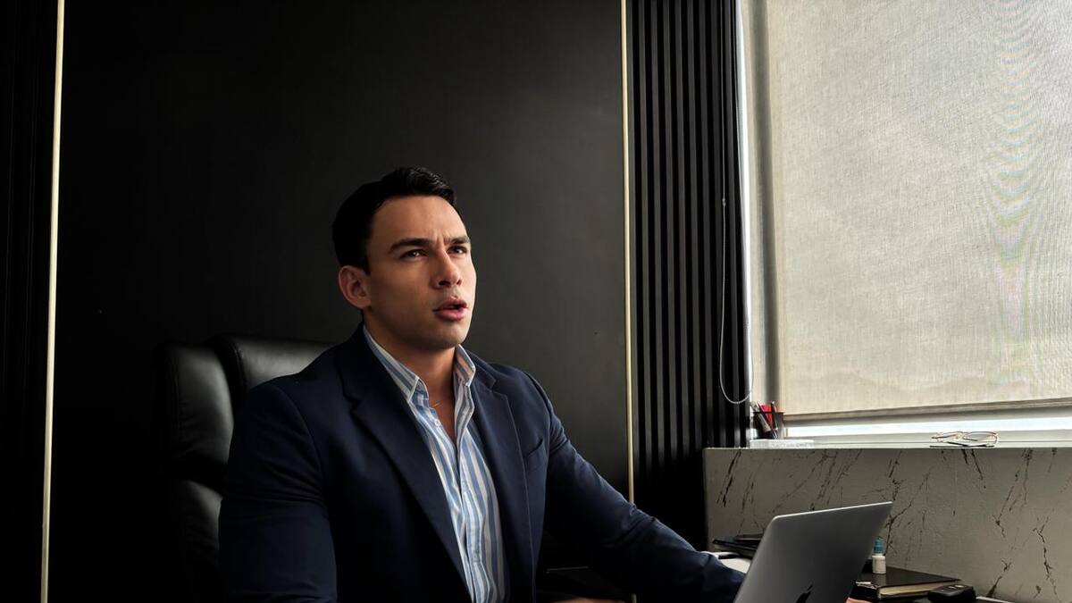 ARIEL QUIROGA VIDES, ABOGADO