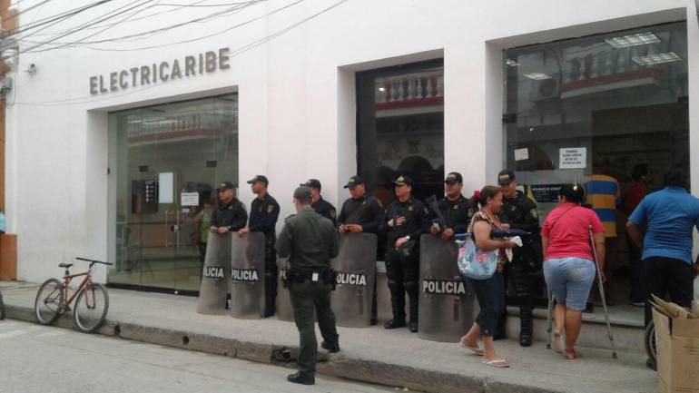 FOTOGRAFÍA CARACOL RADIO SANTA MARTA