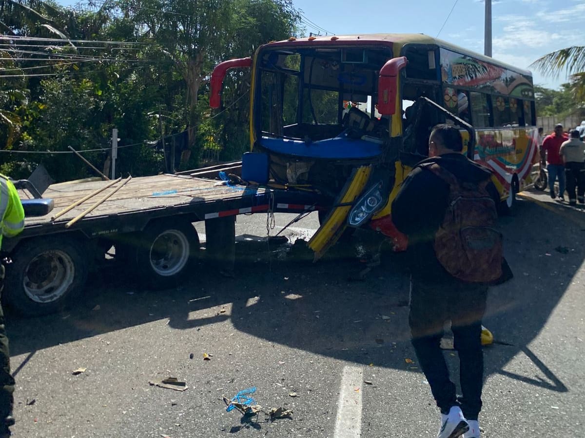 Fuerte accidente en la vía Barranquilla – Cartagena deja 19 heridos