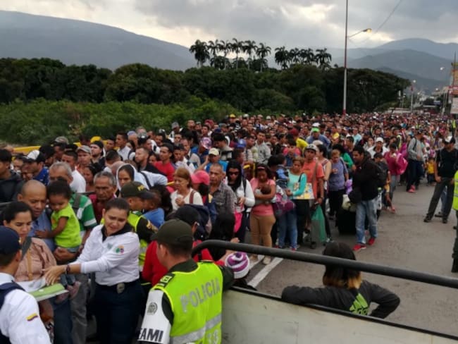 Paso de la frontera de Venezuela hacia Colombia