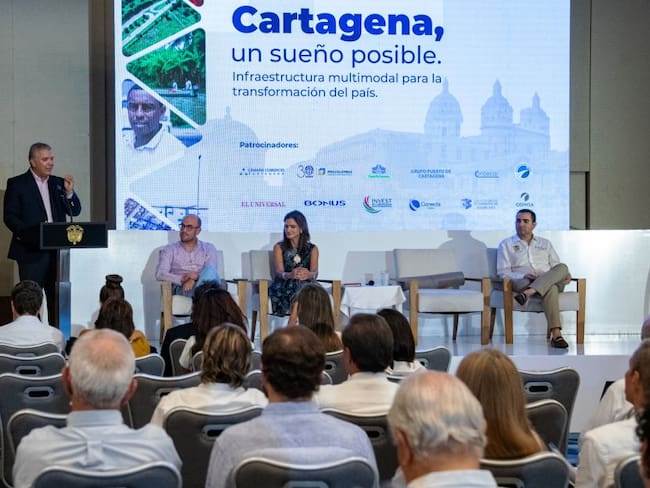 El Presidente asegura que la megaobra es necesaria para evitar la sedimentación de la bahía de Cartagena