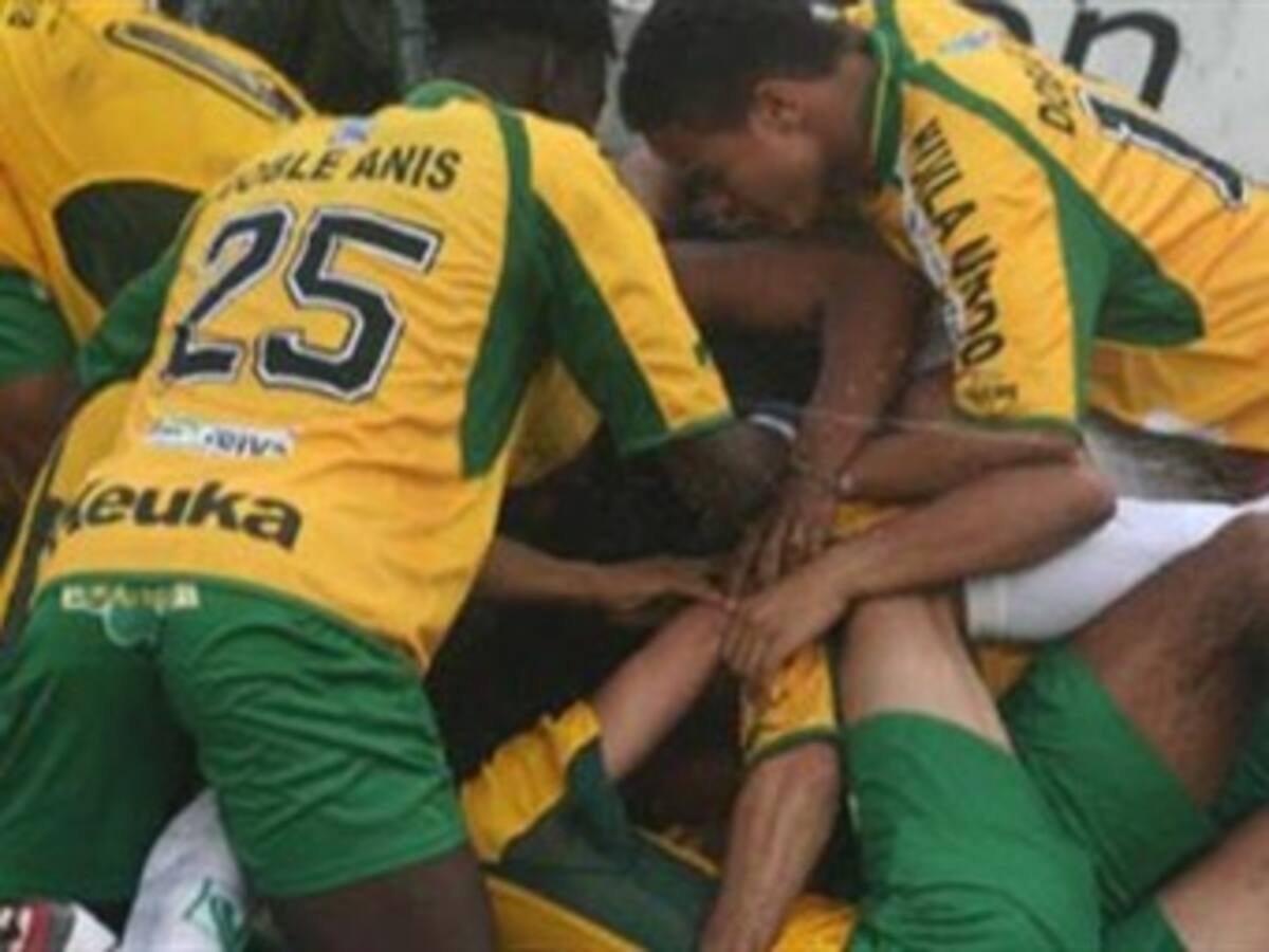 Huila es lider parcial, empatan Santa fe y Junior y Nacional le gana al Caldas