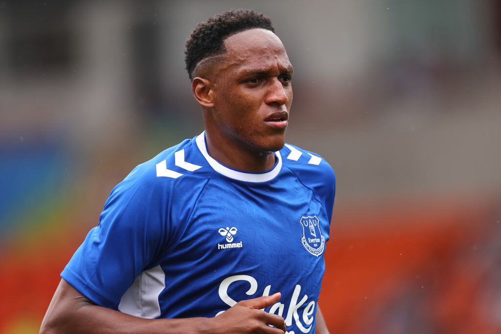 Yerry Mina, futbolista del Everton (Foto por Robbie Jay Barratt - AMA/Getty Images)
