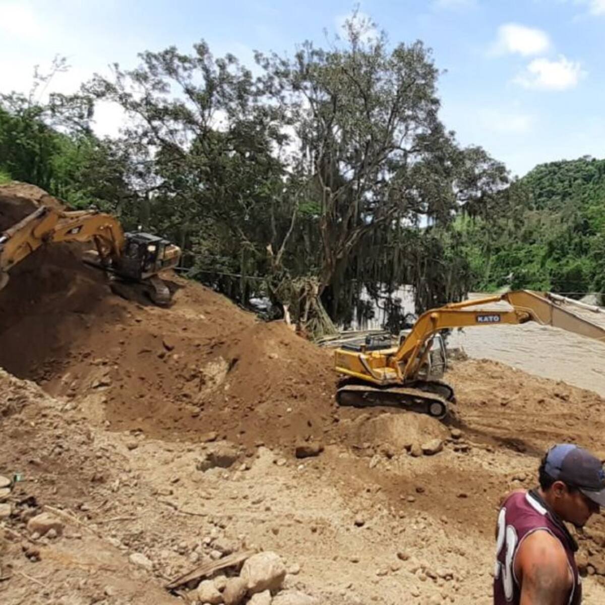 Familiares de los mineros no pierden la esperanza de rescatar sus cuerpos