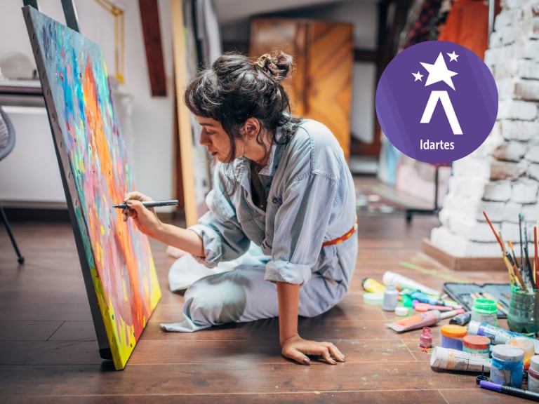 IDARTES tiene más de 400 becas disponibles. Imagen tomada de Canva