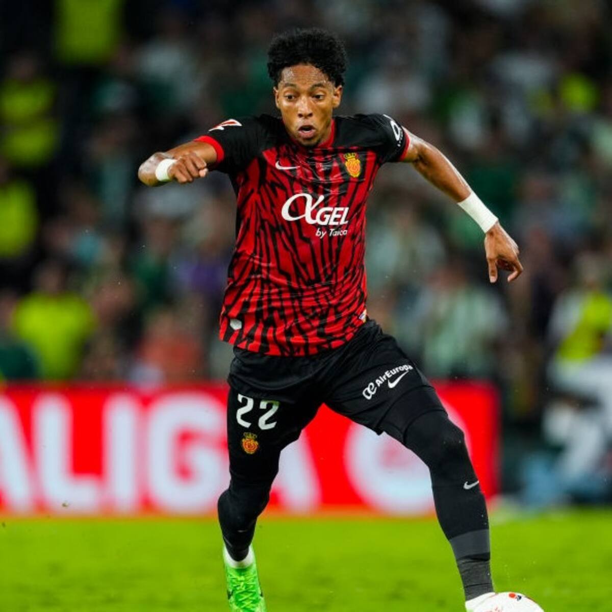 Johan Mojica, héroe en el triunfo de Mallorca: asistencia y golazo ante Las Palmas