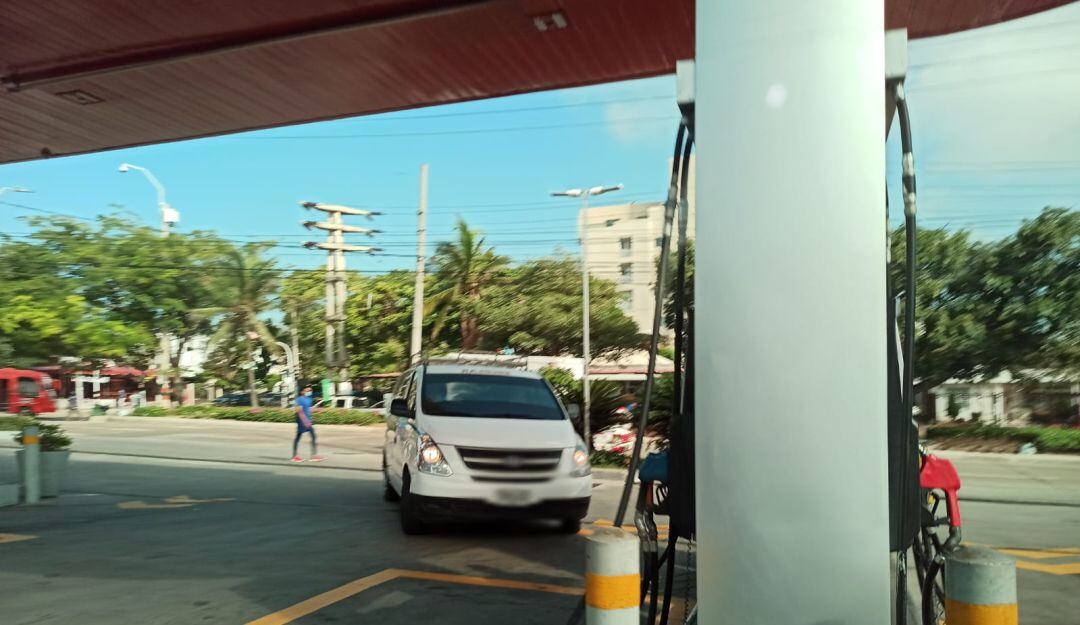 Una de las estaciones de gasolina visitada por Caracol Radio.