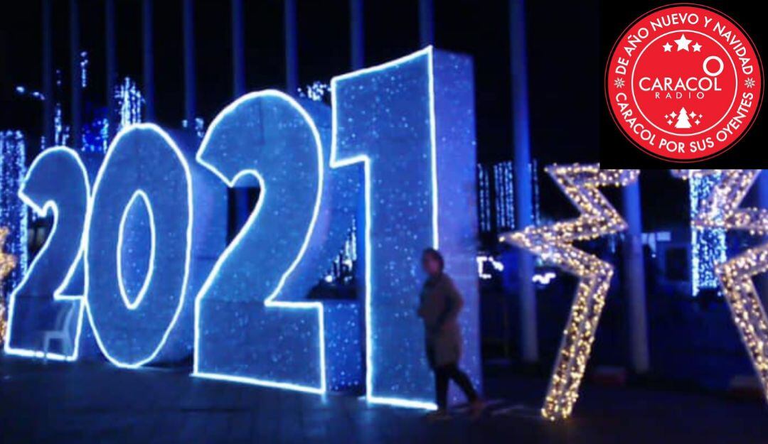 Alumbrado navideño en la plazoleta del CAM en Armenia