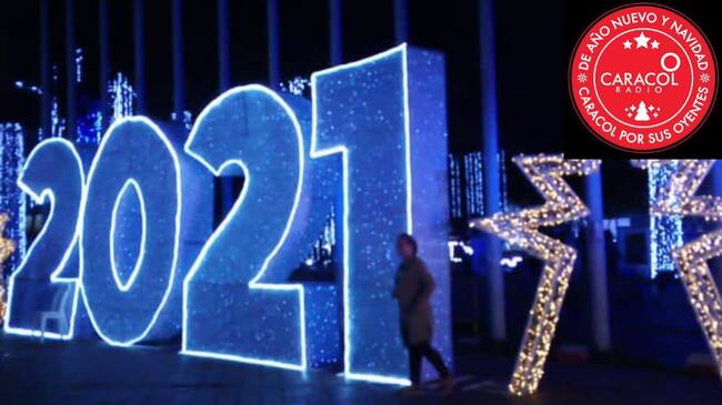 Alumbrado navideño en la plazoleta del CAM en Armenia