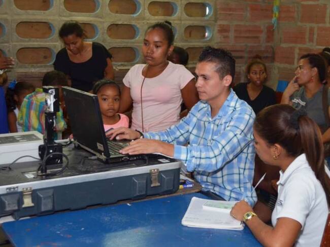 Retoman jornada de nacionalidad a migrantes venezolanos en Cartagena