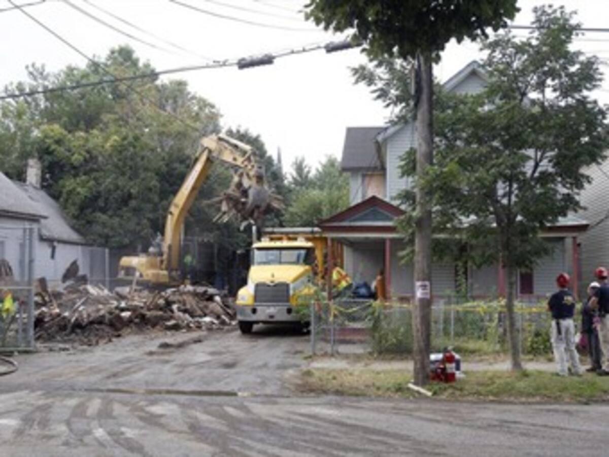 Demuelen casa de Ariel Castro, el "secuestrador de Cleveland"