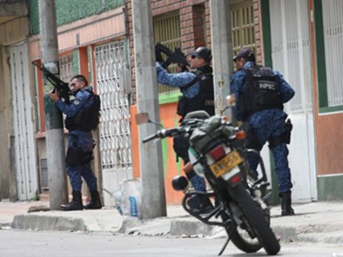Policía rechaza versión de la defensa del interno fugado en Bogotá