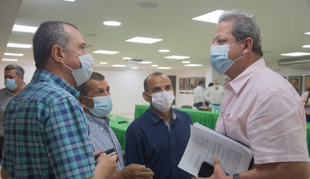 Arroceros exploran salidas a la crisis del sector