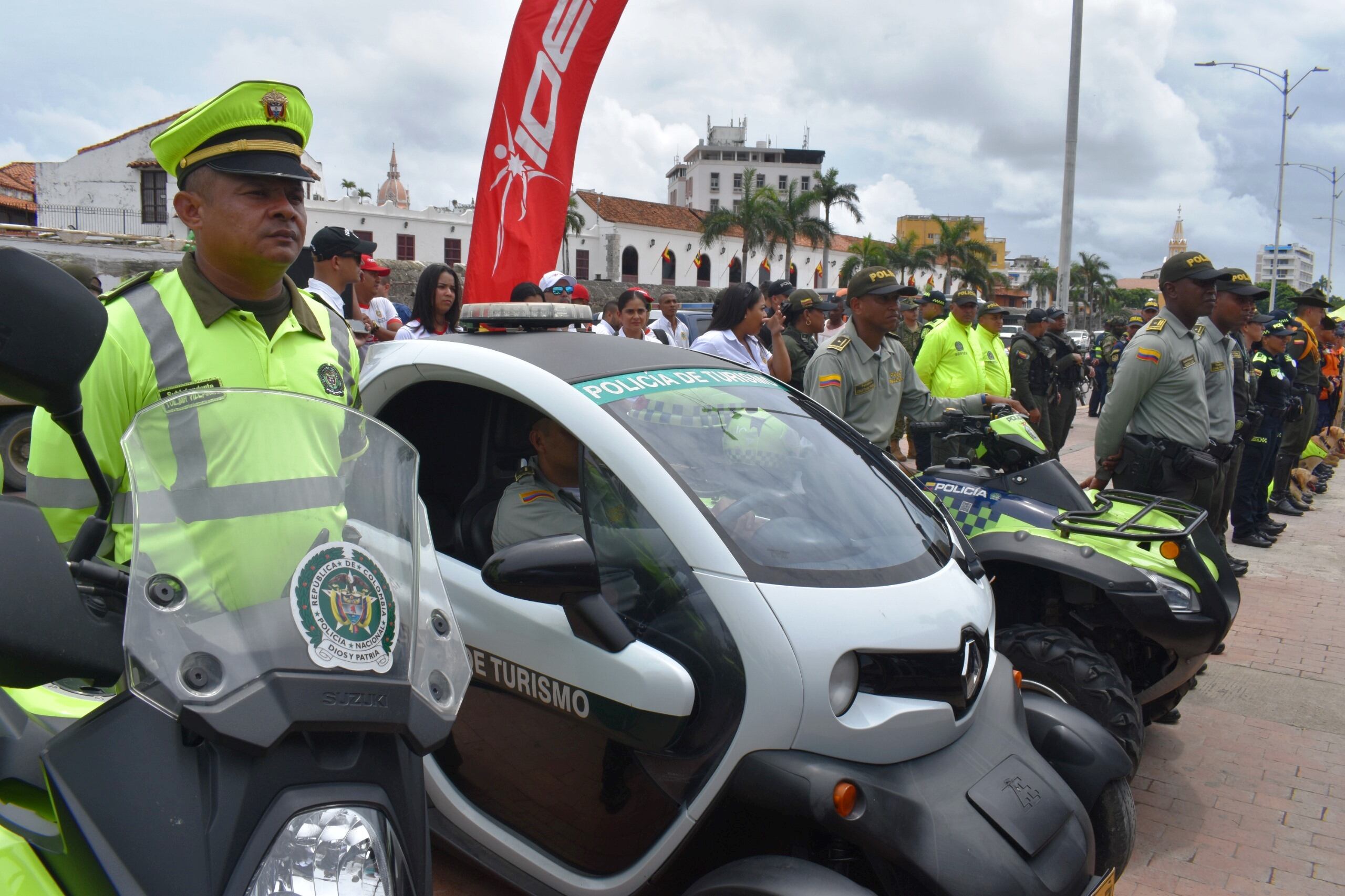Con más de tres mil uniformados, Policía lanza plan de vacaciones en Cartagena