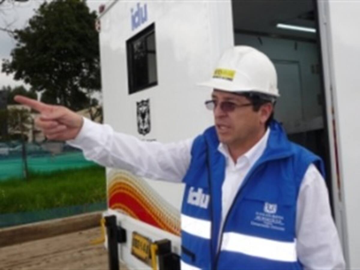 Renuncia el suspendido director del IDU