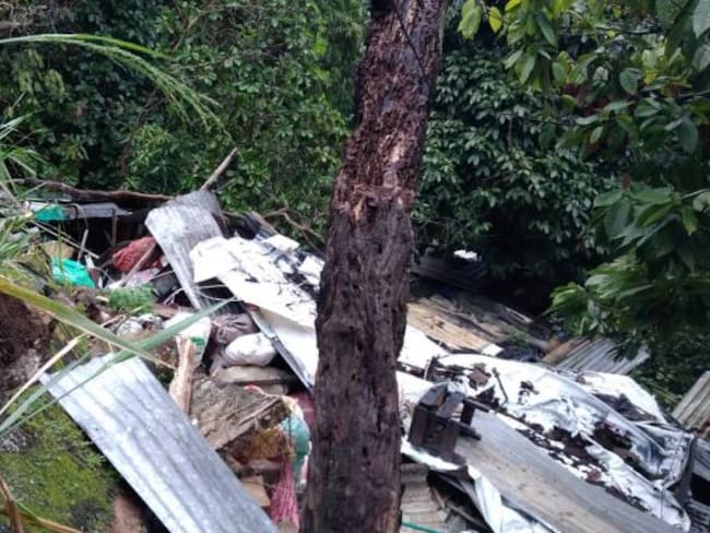 Fuertes lluvias destruyen casas en Bucaramanga