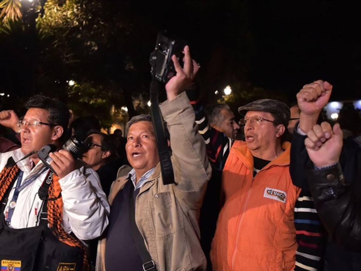 Periodistas protestan por secuestro de comunicadores en Ecuador