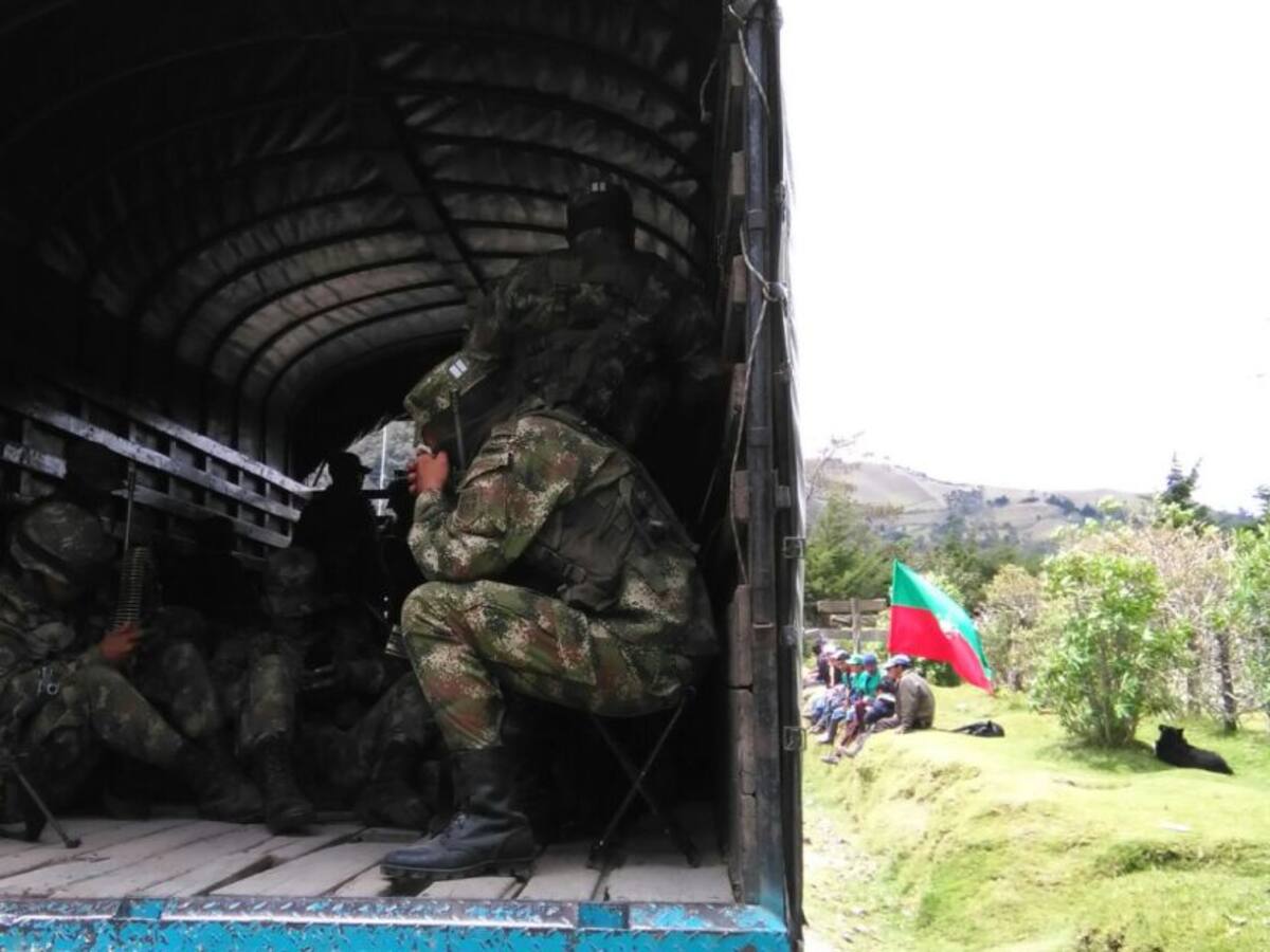 Indígenas de Carmen de Atrato retuvieron a nueve militares