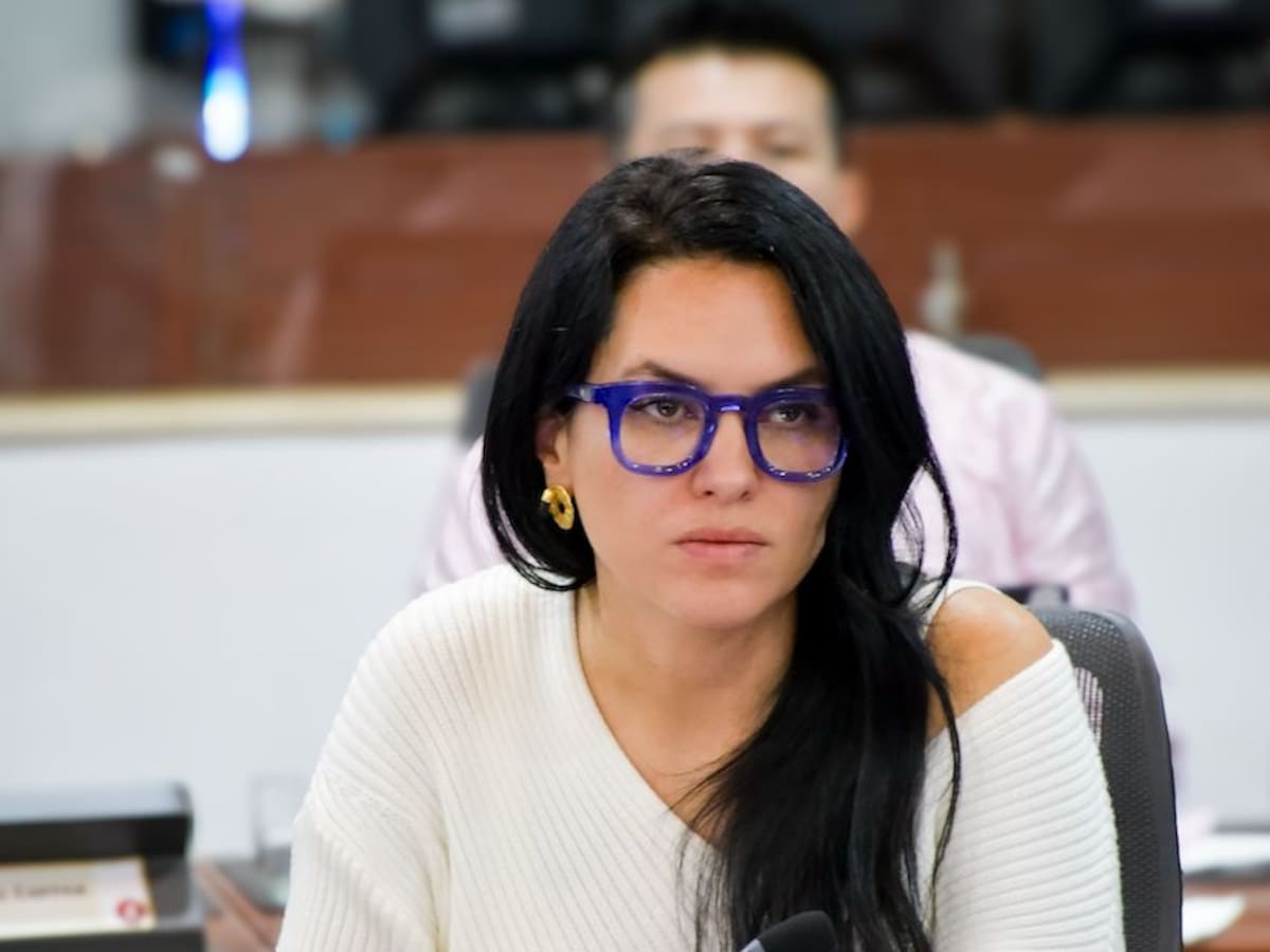 “Están botando la casa por la ventana”: representante Pizarro sobre Presupuesto de De la Espriella