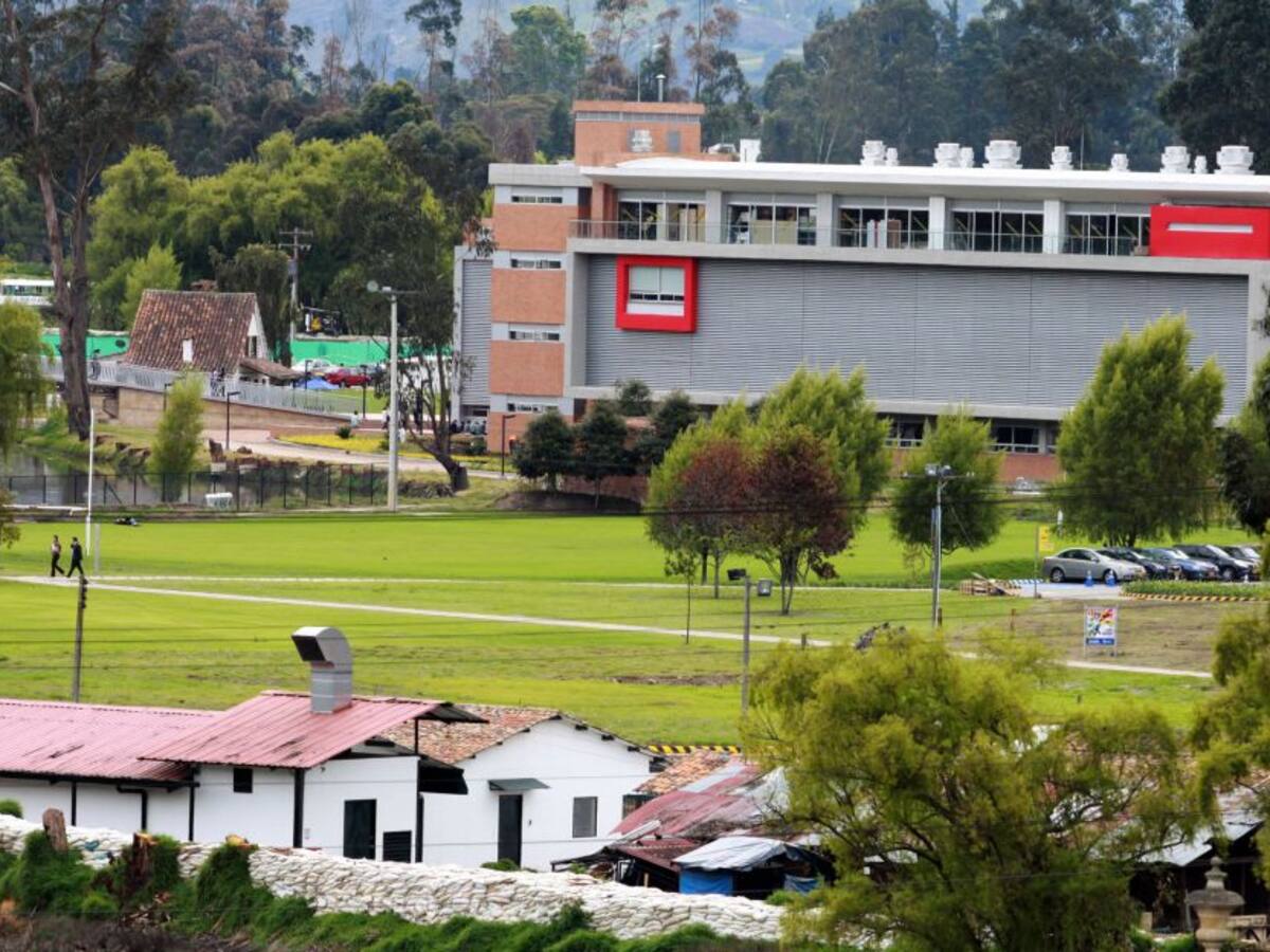 Suspendidas 179 obras de colegios oficiales debido a los bloqueos