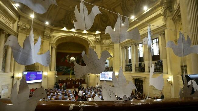 Con 52 votos a favor, la plenaria del Senado de la República le dio vía libre a la conciliación de la ley estatutaria que reglamenta la Jurisdicción Especial para la Paz. Foto: Colprensa